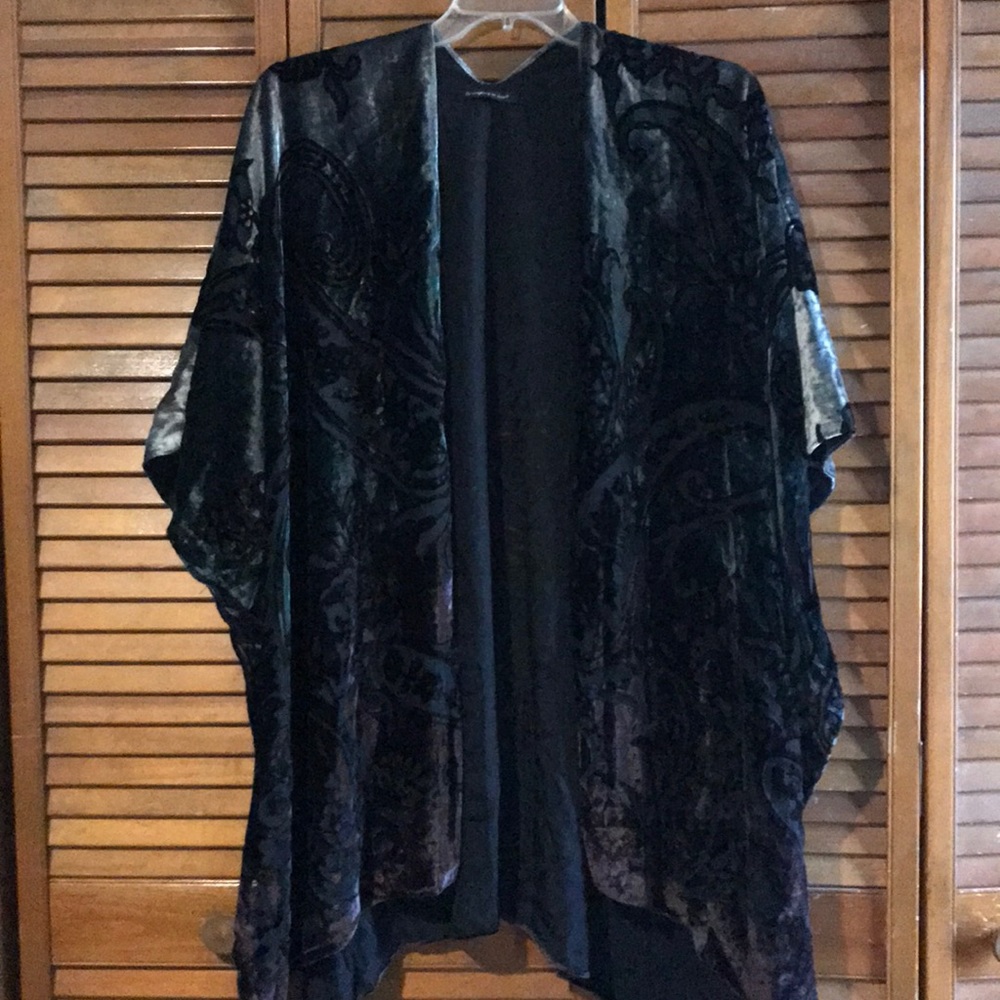 Crushed Velvet Patterned Kimono
